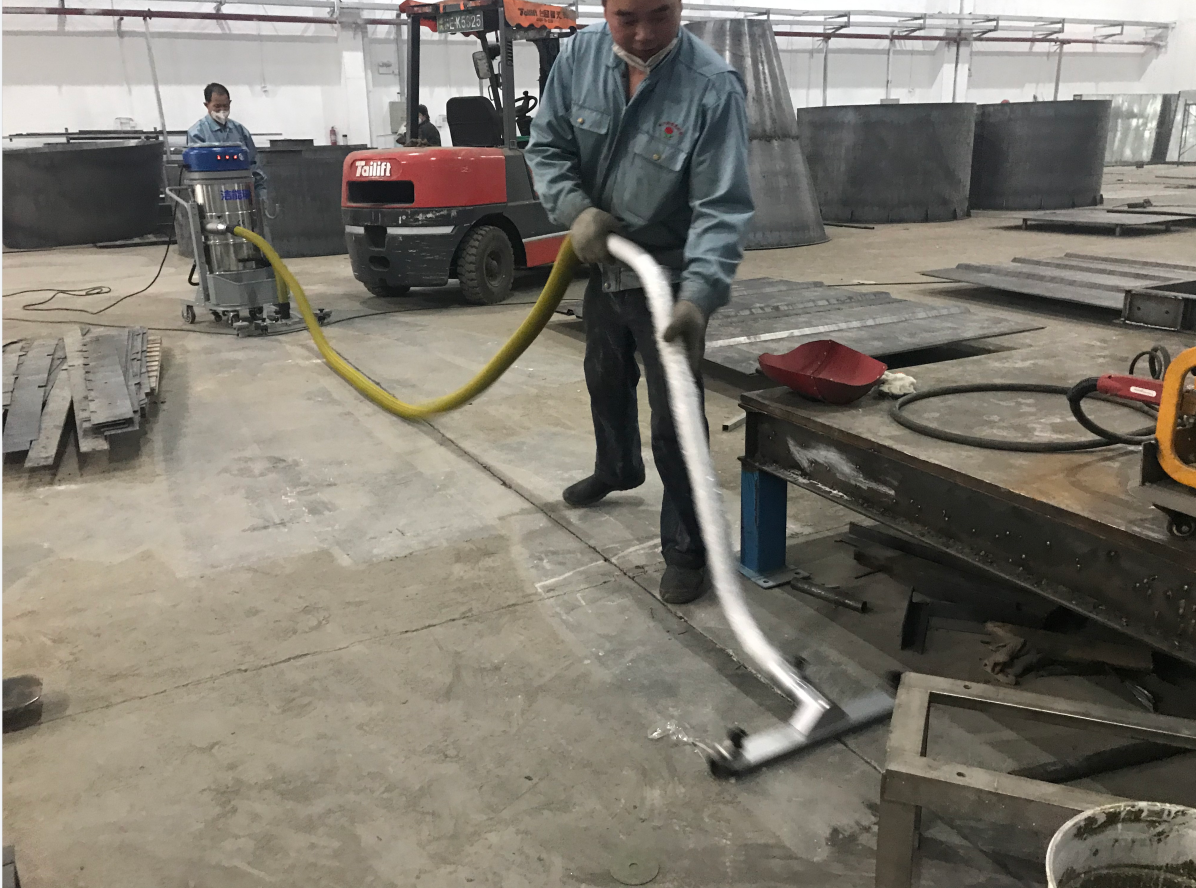 工业吸尘器吸粉尘